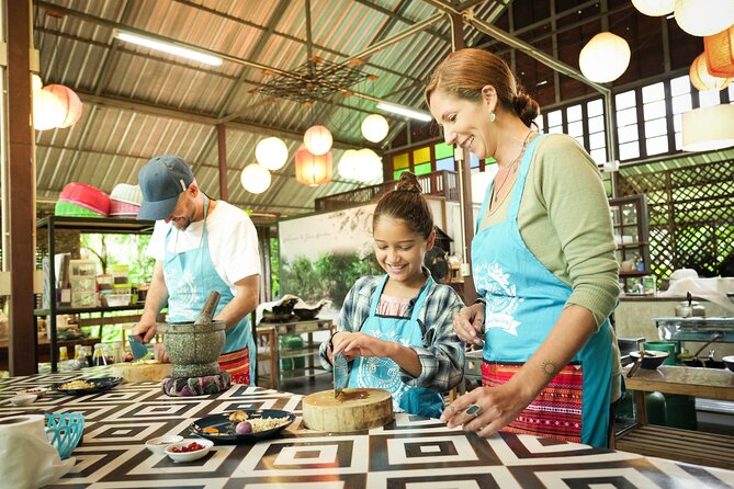 Cooking Class with Organic Farm in Chiang Mai at Mama Noi - From Your Hotel to the Market, the Day Starts Smooth