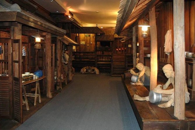 Discover Wiang Kum Kam Ancient City with Wat Chiang Man Visit - Chiang Mai City Arts and Cultural Centre: Museum Time Inside the Old Hall