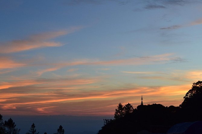 Doi Inthanon at afternoon and Hiking - Getting picked up and driven uphill in comfort