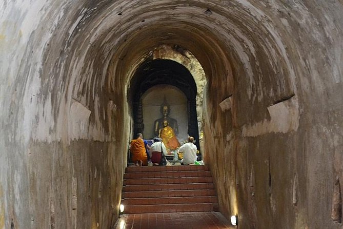 Doi Suthep at Evening. - What to Expect on the Ground: Walking, Steps, and Timing