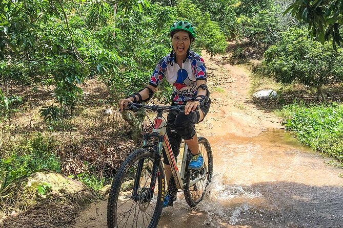 Doi Suthep National Park To Chiang Mai Beginner Downhill Mountain Biking - 9:30 am start, pickup options, and how the day flows