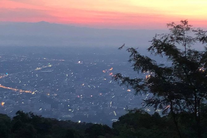 Doi Suthep Temple. It's a must see in Chiang Mai !!! - The 306 steps problem, and how to make it feel manageable