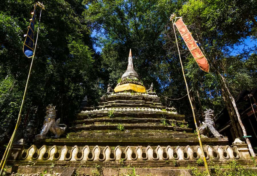 Early morning Doi Suthep with monk chanting and alms - Wat Palad Jungle Temple, A Calmer Contrast After Doi Suthep