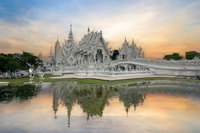 Elephant Sanctuary, Wat Ban Den & Sticky Waterfall - Pickup, transport, and how to think about comfort