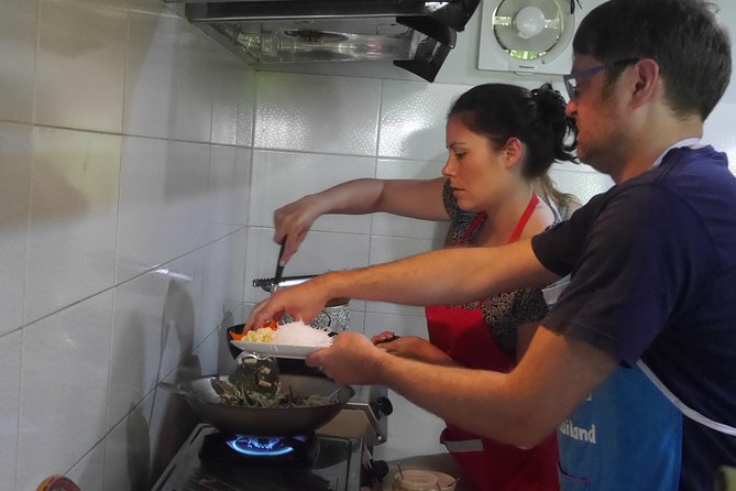 Evening Cooking Class - From 3:30 pm Pickup to the Local Market: Ingredients You Can Name