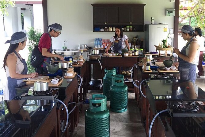 Evening Cooking Class in Traditional Pavilion with Beautiful Garden - Chiang Mai - The Cooking Part: 4 Dishes, One Curry Paste You Control