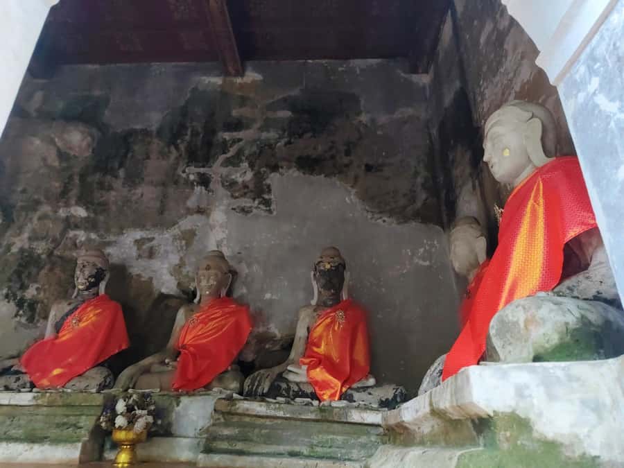 Ex-monk city & temples walking tour: (3.5 hours / 1.7 km.) - Old Chiang Mai in a 3-Hour Walk, Not a Marathon