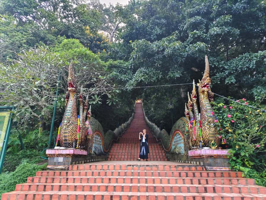 Ex-monk city & temples walking tour: (3.5 hours / 1.7 km.) - What to Wear and Bring for Temple Visits
