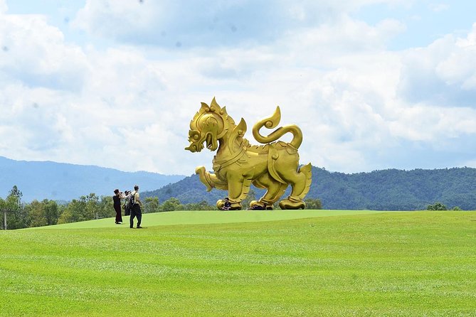 Exclusive Chiangrai White Temple, blue temple, black house. - Lunch and water, plus a personal touch from Joe
