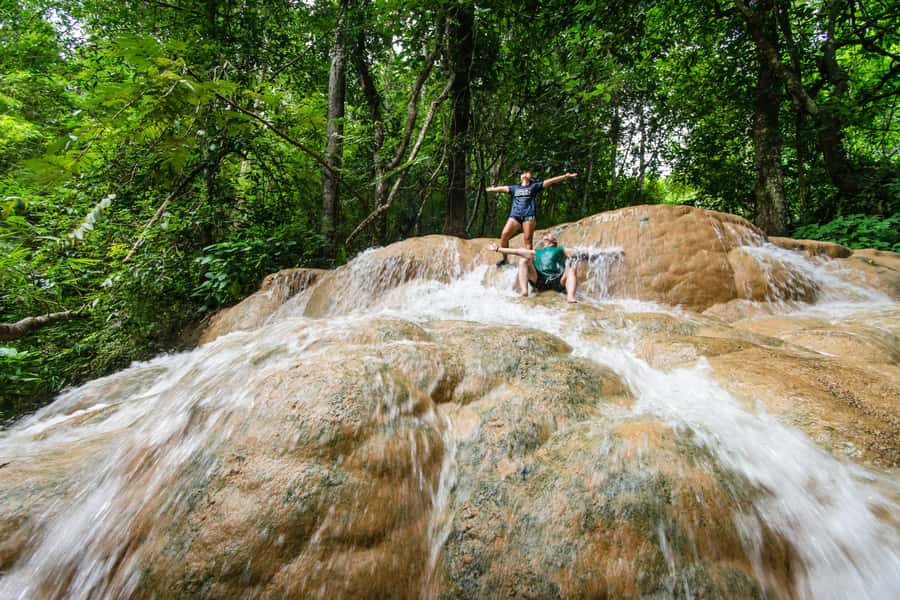 Explore Sri Sangwan Waterfall and Giant Cave I Chiang Mai - Sri Sangwan Waterfall And The Giant Cave Temple In One 8-Hour Day