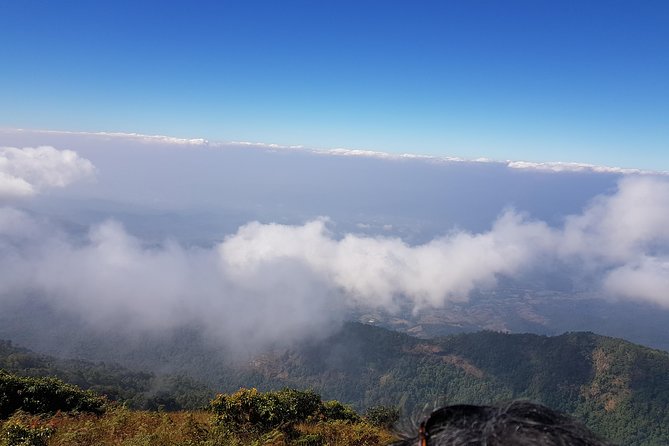 Fantastic! Famous Doi Inthanon National park tour with 2hr trekking - Stop 6: Ban Mae Klang Luang Karen village and traditional weaving