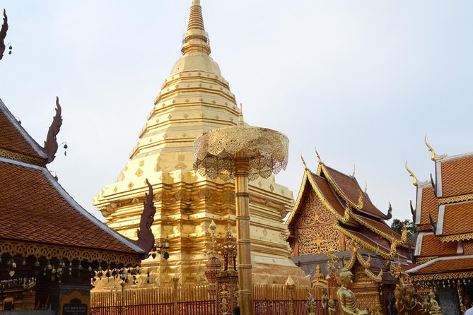 Follow monks trails Hiking & Alms Offering Doi suthep - Wat Doi Suthep by car, then the viewpoint that makes it worth it