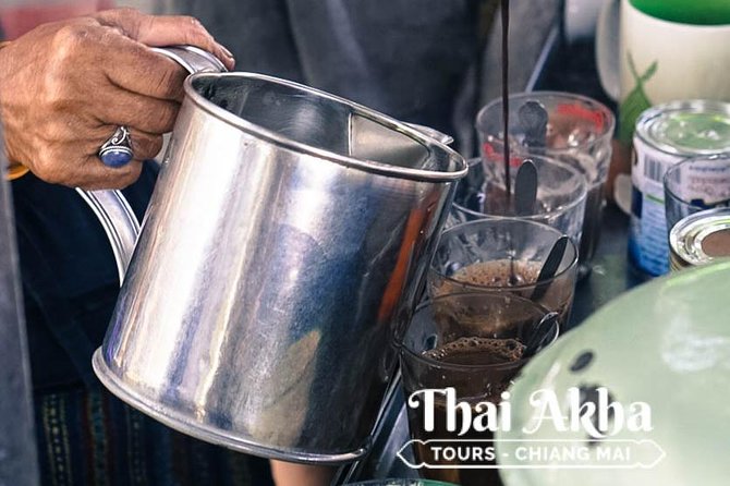 Fresh Local Market Tour - Food tour in Chiang Mai - Lunch in the Park: A Simple Chiang Mai Rhythm