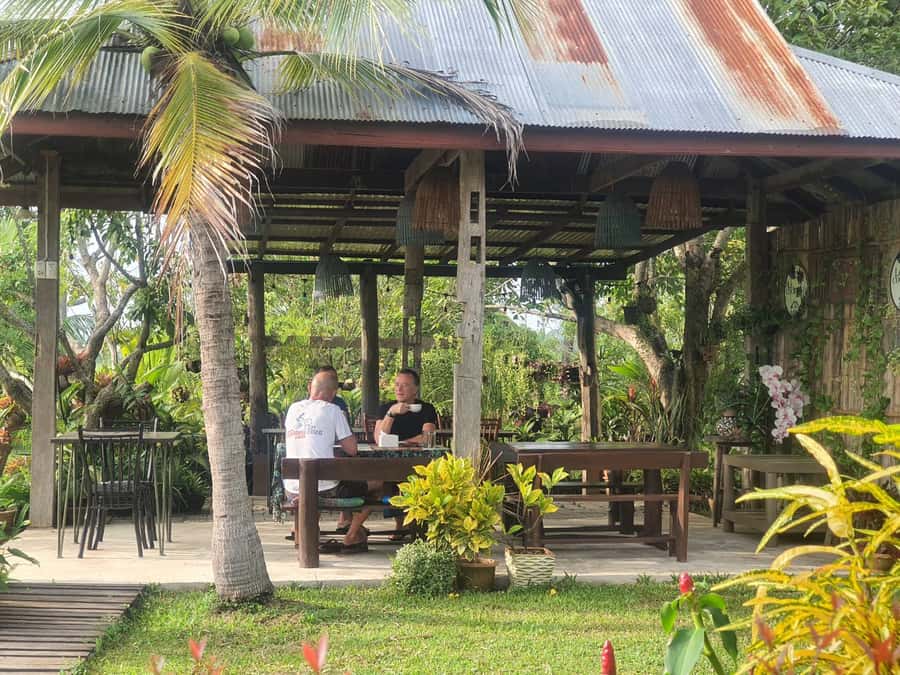 From Chiang Mai: 2 days Cycling & Kayaking tour in Mae Taeng - Day 2 cycling loop through northern Thailand countryside and Wat Ban Den