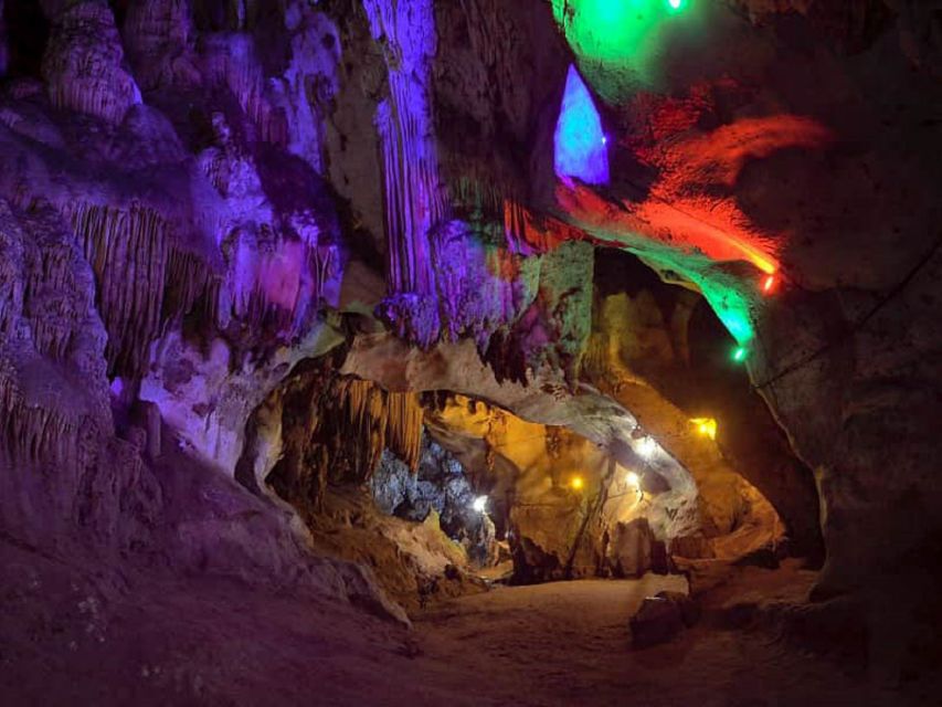 From Chiang Mai: Chiang Dao Cave Trekking Full-Day Tour - The pass-by stop at Mae Malai Market: a quick taste of the area