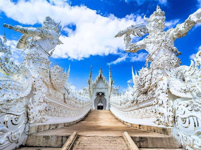 From Chiang Mai: Chiang Rai Famous Temples Guided Tour - Key highlights you will actually feel during the day