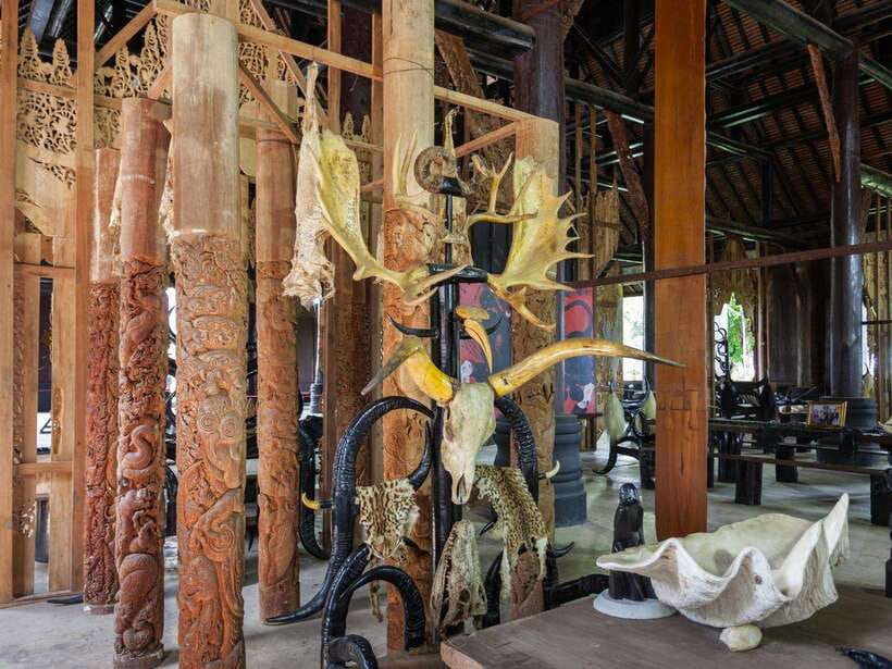 From Chiang Mai: Chiang Rai Famous Temples Guided Tour - Lunch at a Local Thai Restaurant: Fuel That Actually Matters