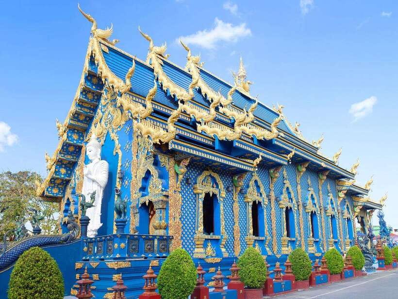 From Chiang Mai: Chiang Rai Famous Temples Guided Tour - The Van Ride Buffer: Why the Schedule Feels Long, But Works