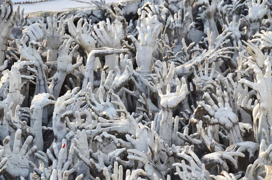 From Chiang Mai: Chiang Rai One Day Private Tour - Wat Rong Suea Ten, the Blue Temple: Blue-and-Gold Detail You Can Spend Time on
