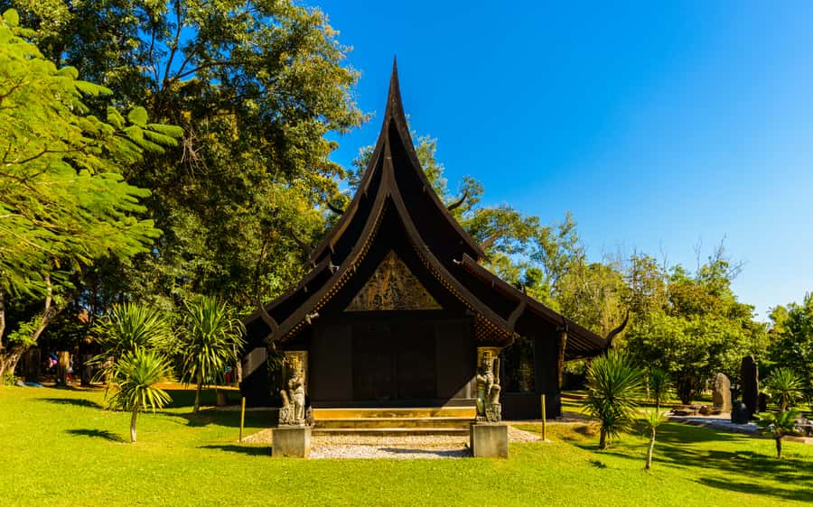 From Chiang Mai: Chiang Rai Temples Tour - Blue Temple: Blue and Gold Details That Reward Slow Looking