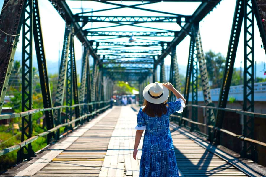 From Chiang Mai: Day Tour to Pai Highlights by Private Car - Temples and views at Wat Phrathat Mae Yen (the 300-step Buddha climb)