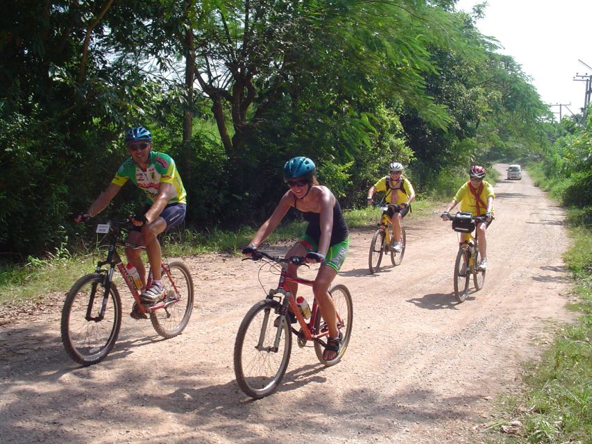 From Chiang Mai: Mae Taeng Valley and Waterfalls Cycle Tour - Lunch in a tropical garden: the part your legs will thank you for
