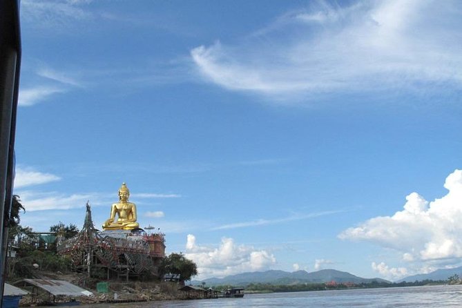 From Chiang Mai: White and Blue Temple & Golden Triangle Day Trip - How the day runs from Chiang Mai to Chiang Rai, start at 6:00 am