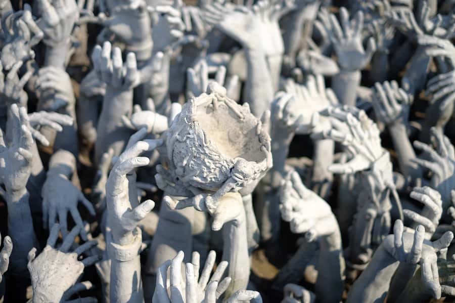 From Chiang Mai: White Temple & Golden Triangle Day Trip - The van, driver style, and how to survive 810 minutes