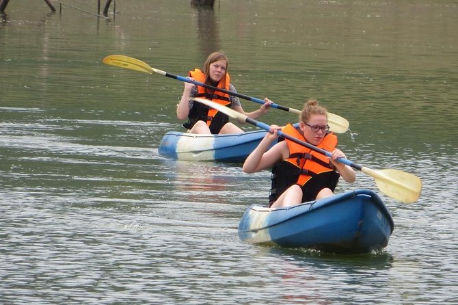 Full-Day Cycle and Kayak trip in Sri Lanna National Park - Lunch in a tropical garden: where to refuel before the paddle