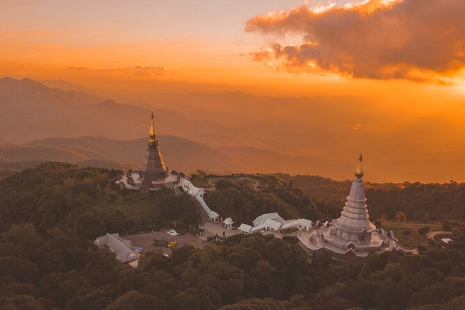 Full-Day Doi Inthanon National Park Tour with Trek and Pagodas - Morning pickup, then straight to the top