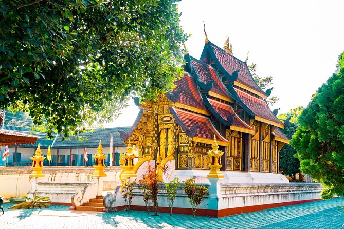 Full-Day Guided Tuk Tuk Chiang Mai Adventure and Rafting - Mae Wang District Temple Stop: Monks at Work and a Less Touristed Feel