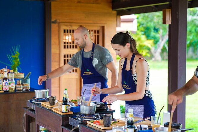 Full-Day Thai Cooking Class with Grandma - Market and Farm Tour - Grandma’s farm: rice fields, chickens, eggs, and mushroom hut magic