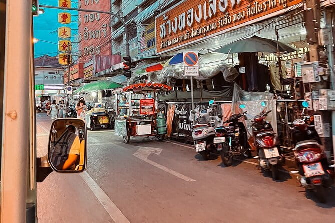 Guided Chiang Mai City Night Tour by EV Tram - Stop 4: Wat Pa Pao and Wat Nong Kham, for the “Tai Yai” and Burmese-Shan styles