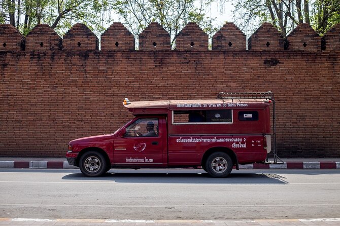 Half Day Chiang Mai City and Cultural by TukTuk, Samlor & Red car (Private Tour) - Warorot Market (Kad Luang) as your local starting point