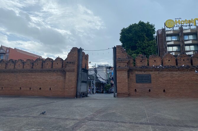 Half Day Chiang Mai City and Cultural by TukTuk, Samlor & Red car (Private Tour) - Tha Phae Gate: the old walled city’s main entrance