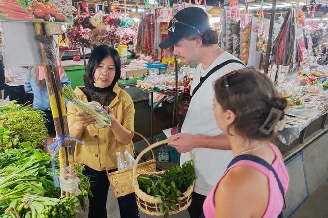 Half Day Chiang Mai Cooking Class and Market Taste Tour - Who should book this cooking class in Chiang Mai