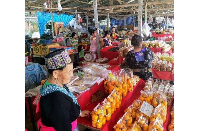 Half Day Chiang Mai Landmarks Tour - Doi Suthep & Hmong village - What you’ll likely do at each stage of the day