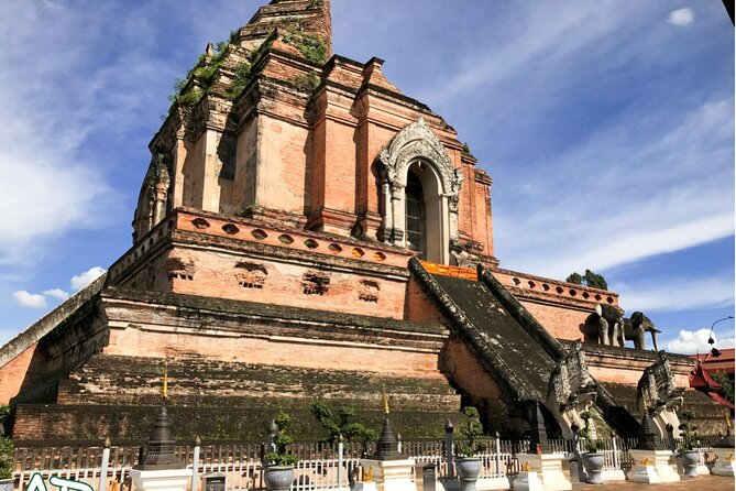 Half day Doi Suthep Temple and city temples (Private tour) - Price and value: what $80.67 buys you in real terms