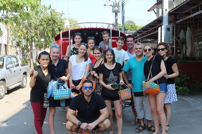 Half Day Evening Cooking Class with Market Tour in Chiang Mai - Meeting at Kad Kom Market, Then Cooking Northern Thai Classics