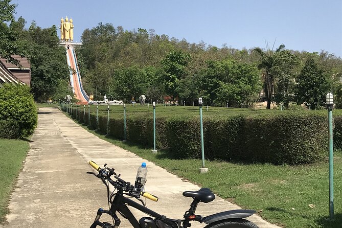 Half-day hilly adventure to Mae Wang (some unpaved, GUIDED) - En route to Mae Wang: villages, rice fields, and less touristic stops