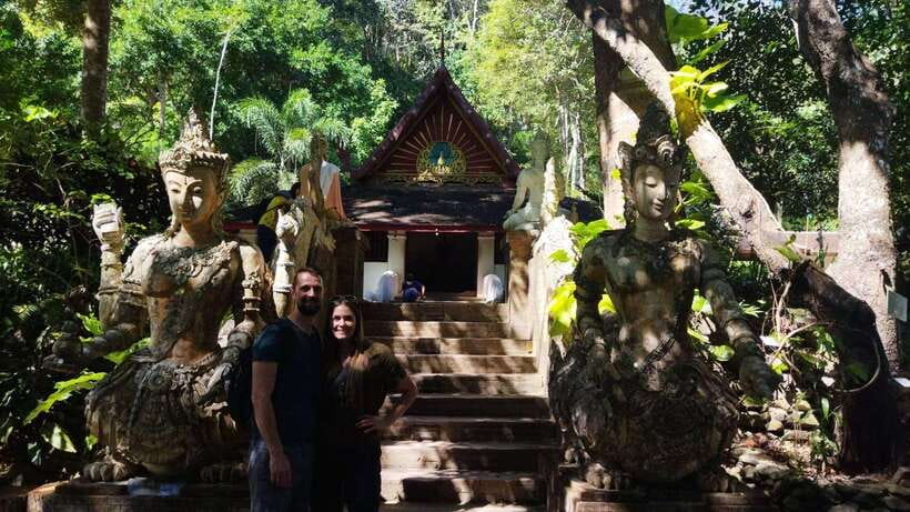Half Day Morning Wat Pha Lat & Wat Phra That Doi Suthep Tour - Morning Pickup and the Drive That Sets the Tone