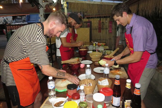 Half-Day Thai Cooking Class and Market Tour From Chiang Mai - Spicy Control, Vegan-Friendly Options, and Kids Who Can Attend