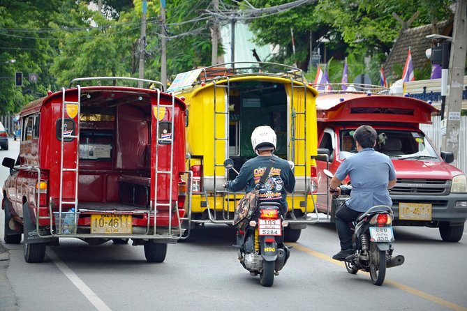 Iconic Half-Day Landmarks & Temples of Chiang Mai - Temple etiquette and what to pack so nothing slows you down