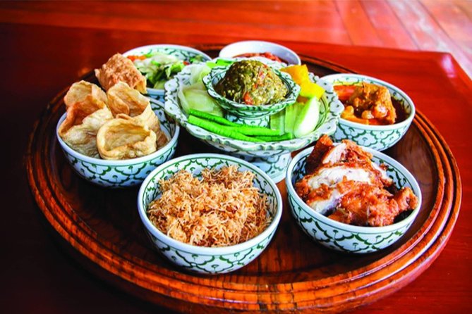 Khantoke Dinner Experience & Cultural Performance in Chiang Mai - Practical tips to make your night smoother