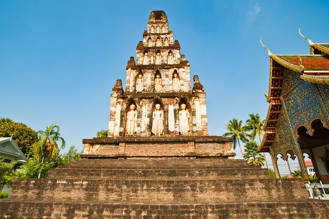 Lamphun and Lampang City Temples Small Group Tour – Full Day - Stop 4: Wat Chedi Sao Lang, the Twenty Pagodas Quick Hit