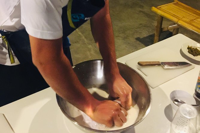 Lean cooking in A Thai atmosphere with Cookventure Home Cooking Studio - Welcome snack and then straight into cooking