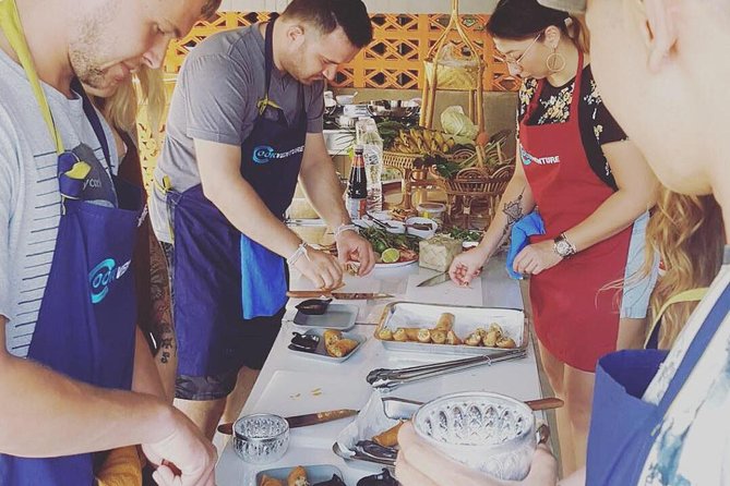 Lean cooking in A Thai atmosphere with Cookventure Home Cooking Studio - Old City market shopping: why the tastings matter