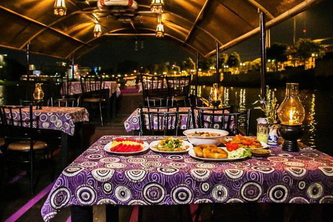 Magical Evening Dinner Cruise on the Ping River - Drinks Onboard and the Cocktail Factor