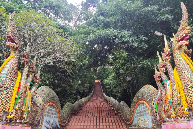 Monks trails (1 hour)-Wat Umong- Wat Phalat & Doi Suthep temple - Wat Phalat: Explore an Ancient Hidden Temple by Foot