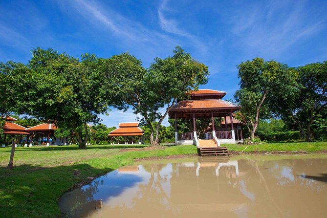 Morning Cooking Class in Traditional Pavilion with Beautiful Garden - Chiang Mai - Market shopping: learning Thai ingredients you can taste later